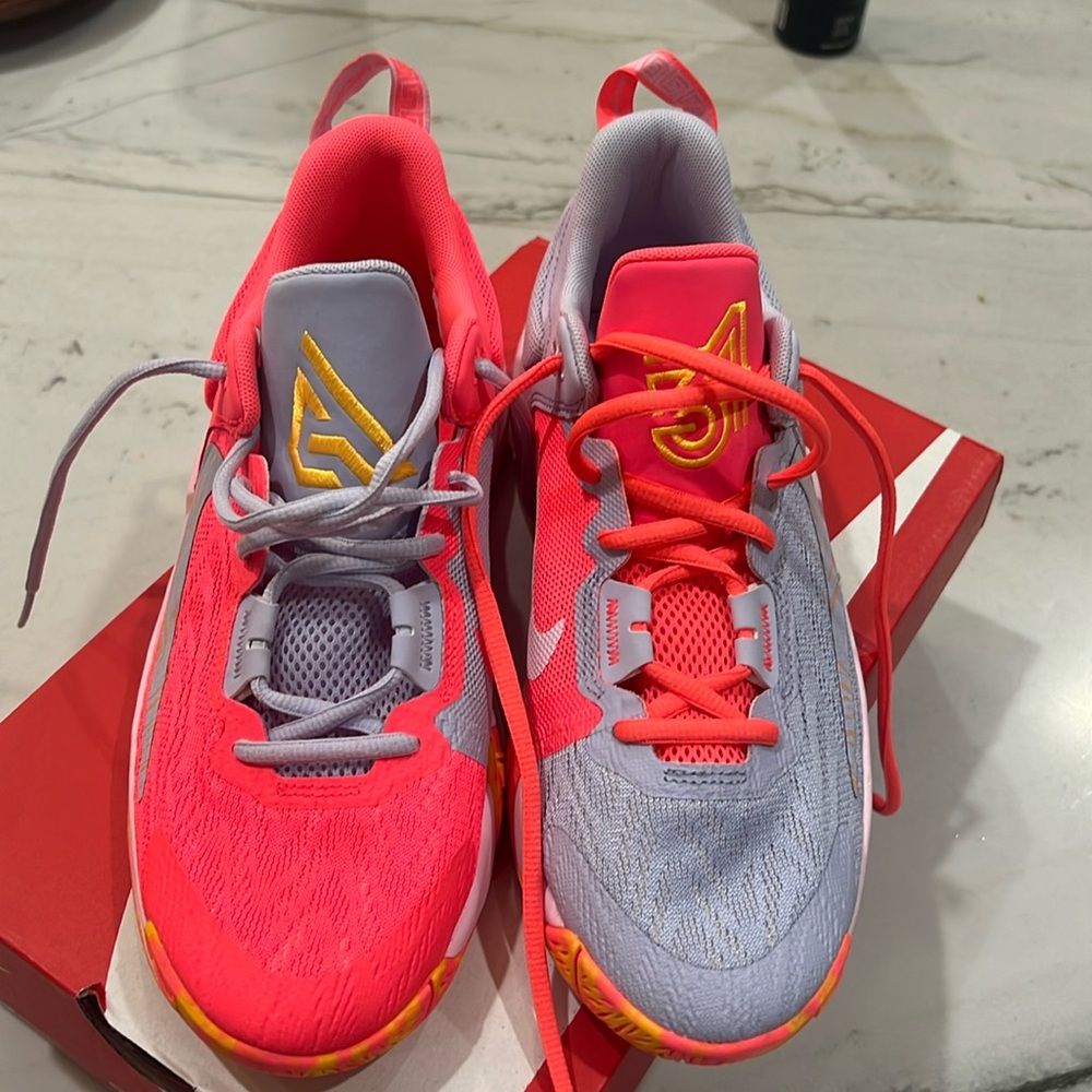 NIKE Giannis Immortality 2, Hot Punch/Laser Orange, Size: Y6